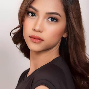 Alona Navarro